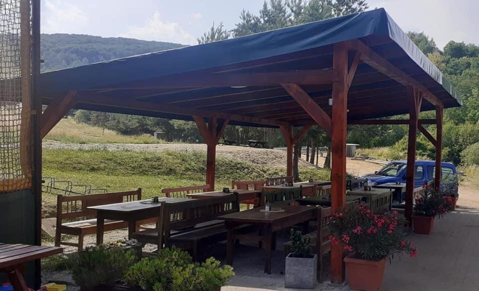 Penzion Zoo Pod Hresnou Kavecany Exteriör bild